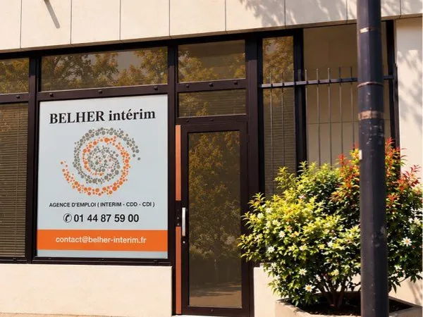 BUREAUX / LOCAL PROFESSIONNEL- 54 m²