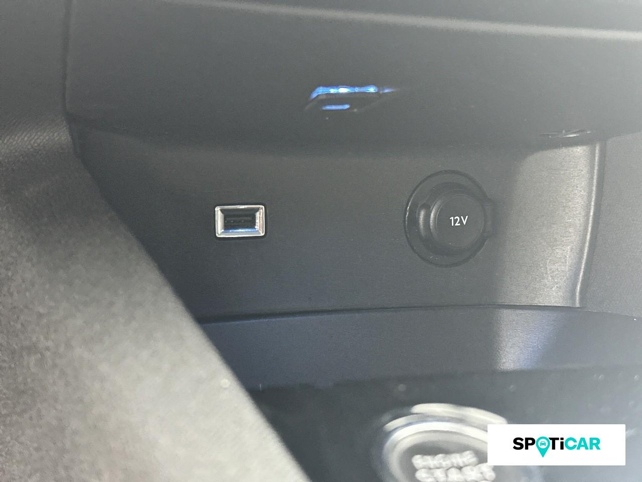 Peugeot 3008 hybrid 225ch allure pack e-eat8 — photo 17