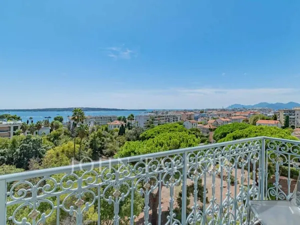 Appartement 3 pièces 93 m²