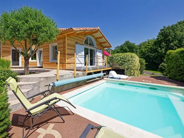 Maison 8 pièces 330 m²