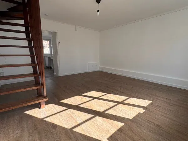 Maison à louer à poses