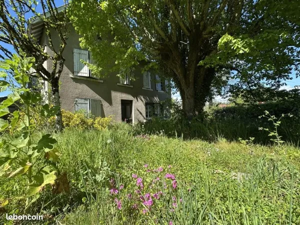 Maison 10 pièces 195 m²