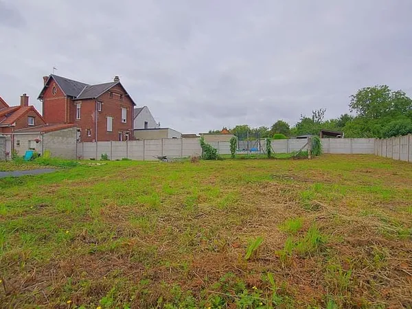 Terrain 485 m²