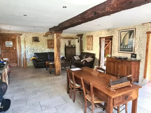 Propriété 7 pièces 130 m²