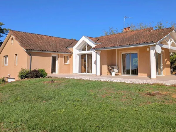 Maison de plain-pied 7 pièces 203 m²