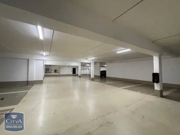 Stationnement Location Brest   77€
