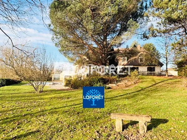 Maison 8 pièces 427 m²