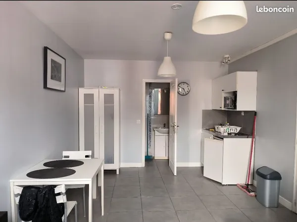 Location studio meublé