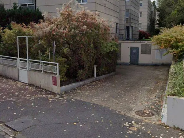 Parking 13 m²