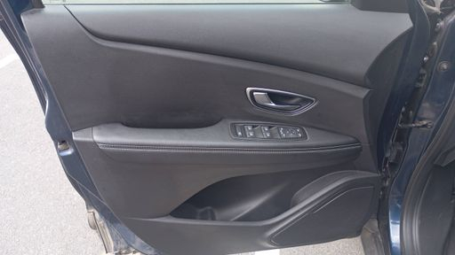 Renault Scenic 1.7 Blue dCi 120 EDC6 - Business – 2019 – 106796 km – Diesel – Boîte Automatique — photo 42