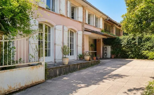 ONDES - TOULOUSAINE DE CARACTÈRE - 170 M² - GARAGE
