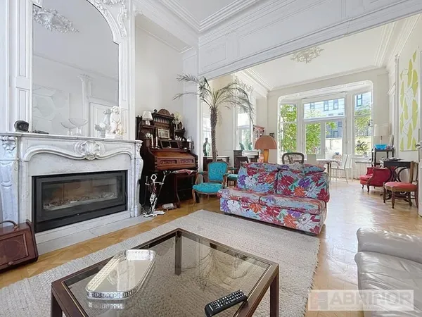 Maison de caractère 6 chambres, 319 m² avec jardin, garage et potentiel à exploiter