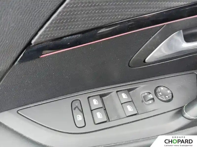 Peugeot 208 puretech 100 s&amp;s eat8 — photo 18