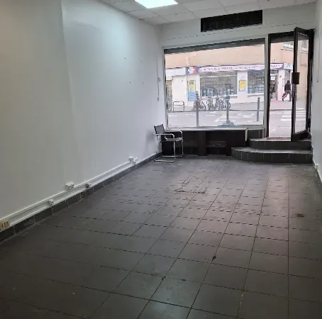 Local 28 m²