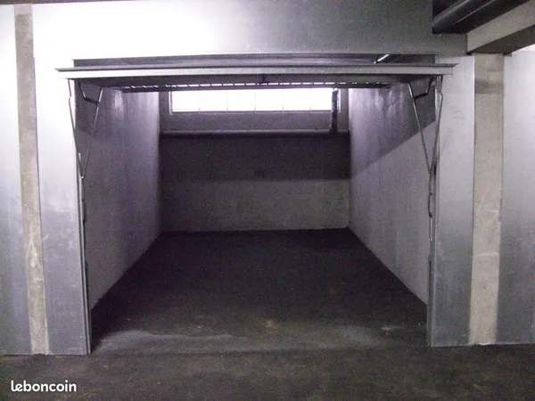 BOX GARAGE rue des AVENEAUX