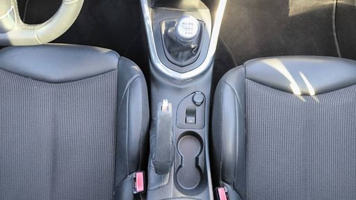 Peugeot 308 GTI 1.6 THP 200 - N/A – 2010 – 106380 km – Essence – Boîte Manuelle — photo 13