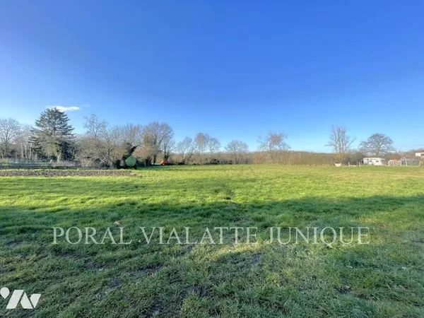 Terrain 4900 m²