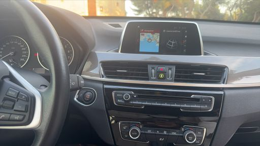 BMW X1 sDrive 18i 140 DKG7 - Xline – 2018 – 85990 km – Essence – Boîte Automatique — photo 7