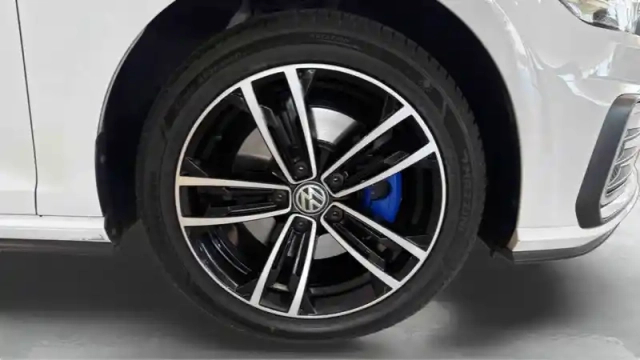 Volkswagen Golf 1.4 hybrid rechargeable opf 204 dsg6 — photo 6