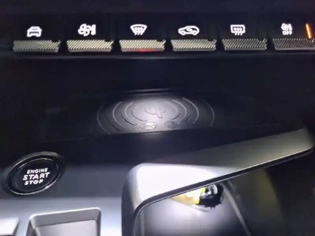 Peugeot 308 phev 225 e-eat8 — photo 50
