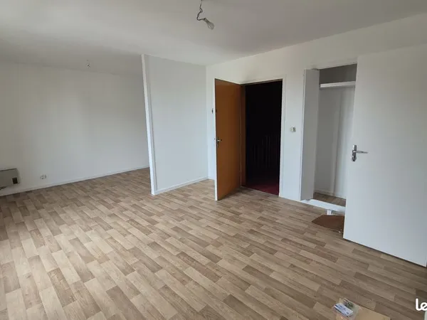 Studio 1 pièce 30 m²