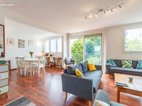 JOLIE COLOCATION meublée pour FILLES à CHOLET
