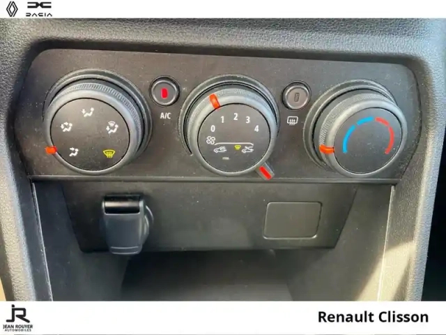 Dacia Sandero 1.0 eco-g 100ch expression — photo 15