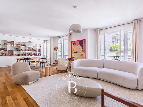 EXCLUSIVITÉ - Paris 16 - Trocadéro - Appartement 4 chambres - Rénové - Ensoleillé
