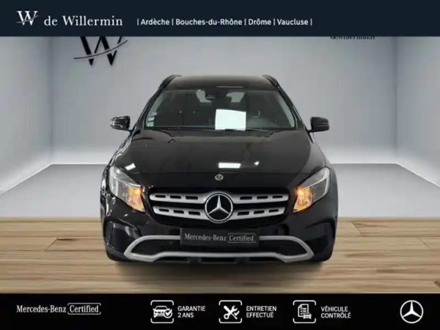 Mercedes Gla 180 intuition — photo 22