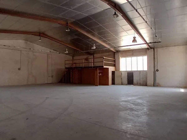 Entrepôt 450 m²