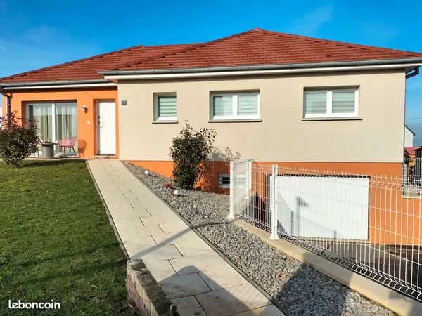 Maison plain-pied - 4 chambres - Piscine - Sous-sol - DPE A/A - Terrain 535 m²
