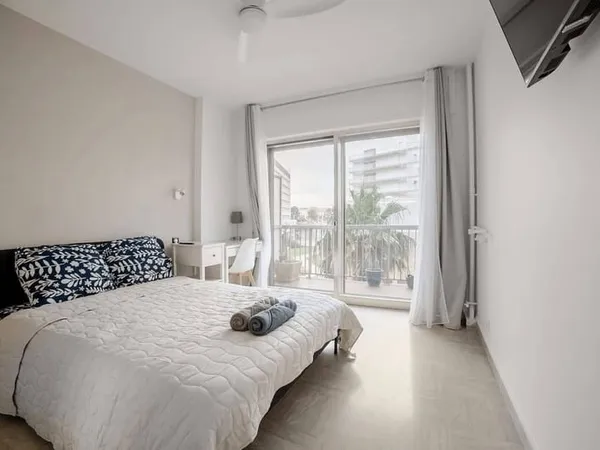 Appartement 4 pièces 12 m²