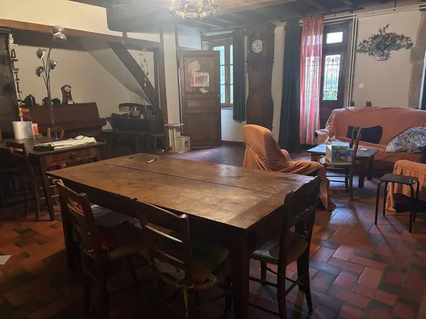 Maison 6 pièces 213 m²