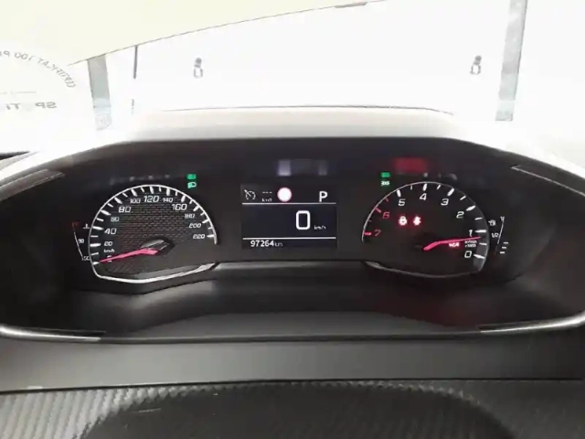 Peugeot 2008 bluehdi 130 s&amp;s eat8 — photo 10