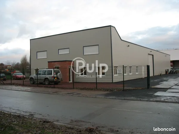Local logistique 600 m²