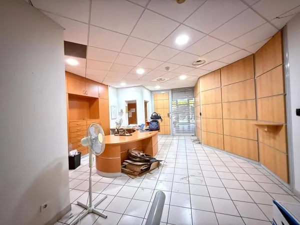 Bureau 178 m²