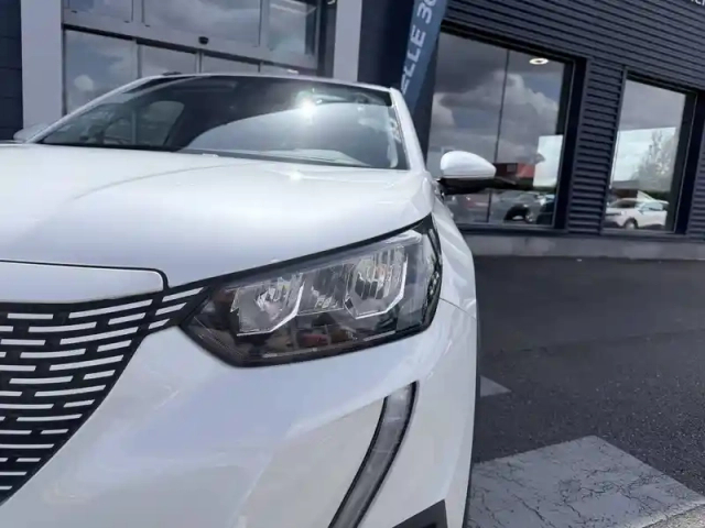 Peugeot 2008 electrique 136 ch — photo 44