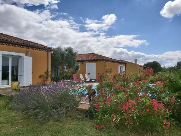 Maison de charme à Naves