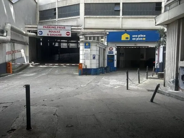 Stationnement Location Paris   17€