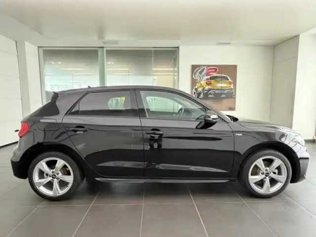 Audi A1 sportback 30 tfsi 116ch s line s tronic 7 — photo 4