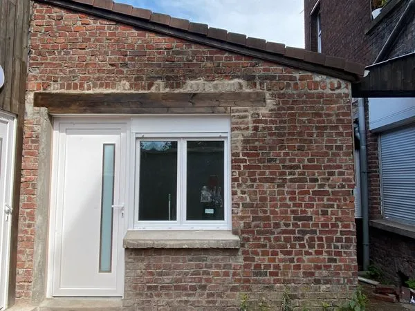 🏡 Studio entièrement rénové 25 m² - Calme - Plain-pied - Disponible de suite 📍 Frontière belge