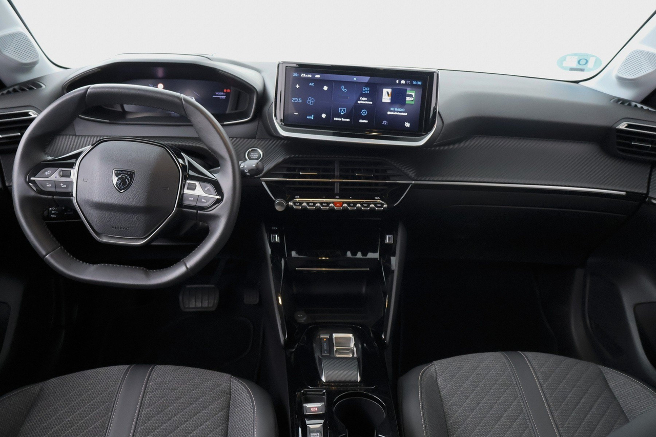 Peugeot 208 — photo 11