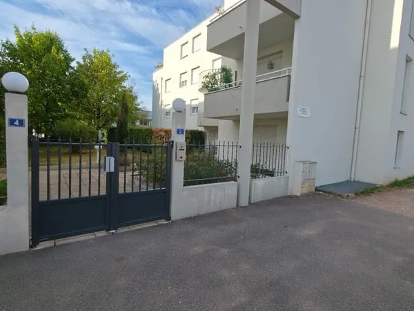 Appartement T2 45m2 avec terrasse Dijon Avenue Kellermann