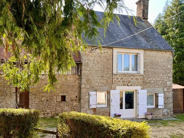 Maison 65 m² avec 2 chambres + maisonnette à rénover