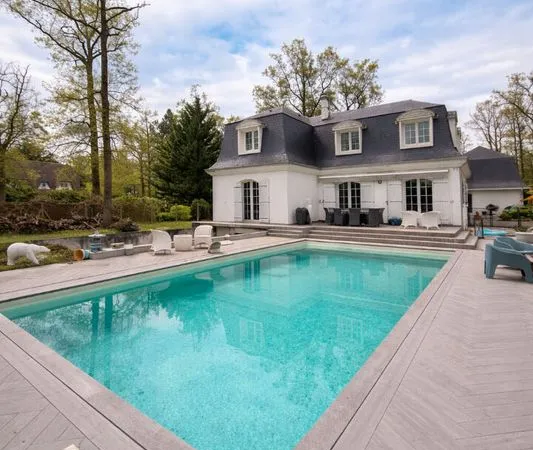 Propriété 6 pièces 220 m²