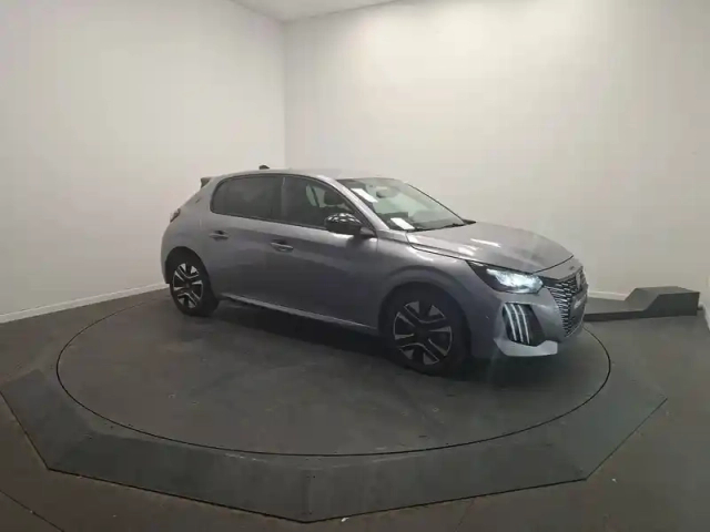 Peugeot 208 hybrid 110 ch e-dcs6 — photo 6