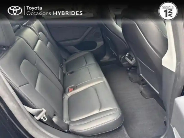 Tesla Model Y standard rwd — photo 7