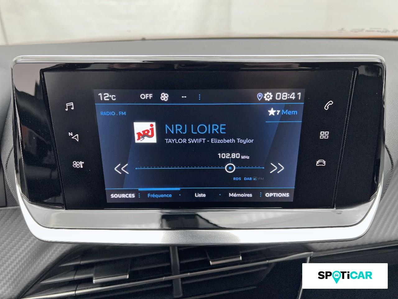 Peugeot 2008 1.2 puretech 130ch s&s allure — photo 13