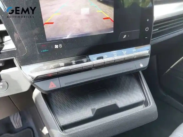 Renault Megane e-tech ev60 220 ch super charge — photo 32