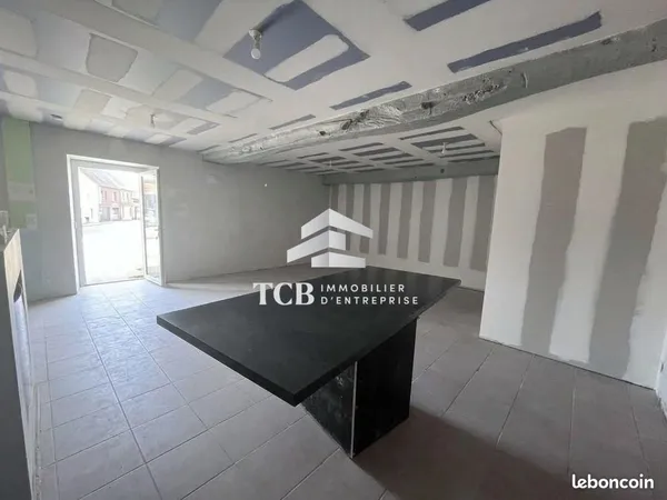 Local 43 m² Treillières